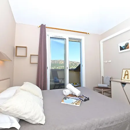 Village Cap Esterel - Le Belvedere-33 By Interhome *